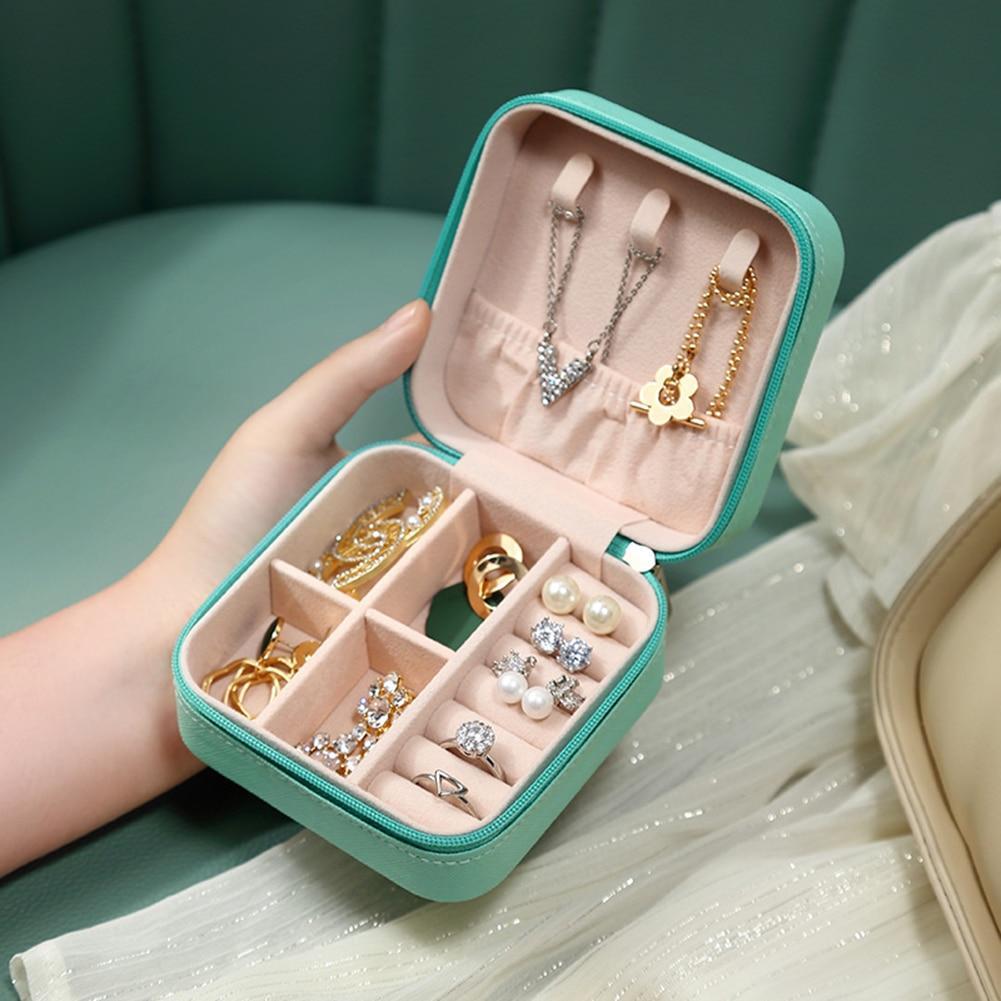 Minimalist Portable Jewelry Box